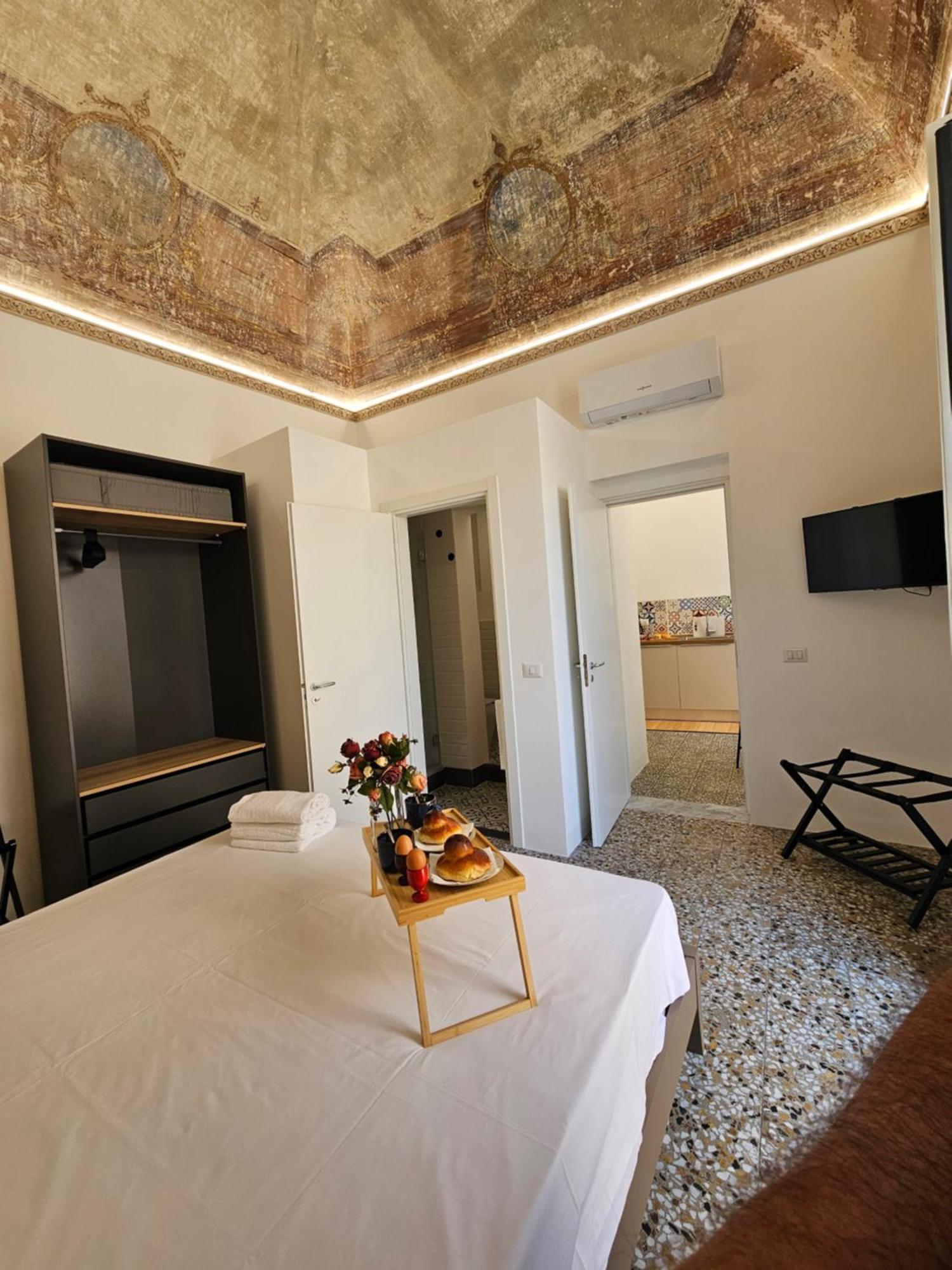 Grey House Apartments Catane Extérieur photo